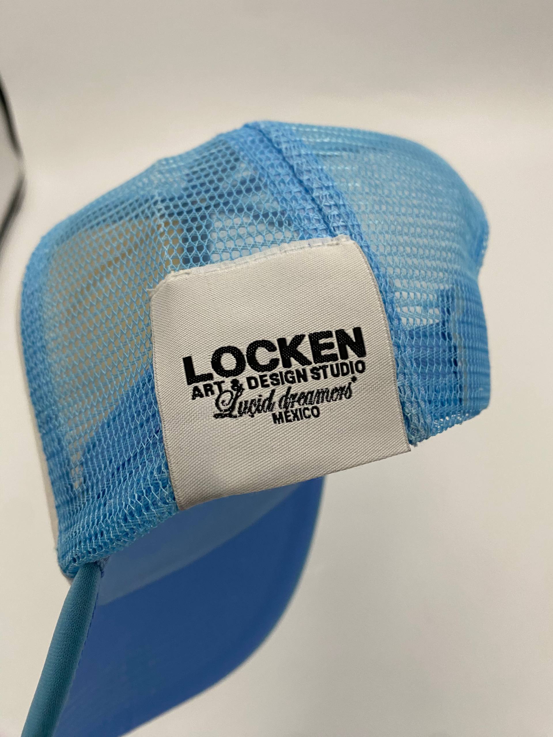 Yìshù 艺术 Trucker Hat Sky Blue