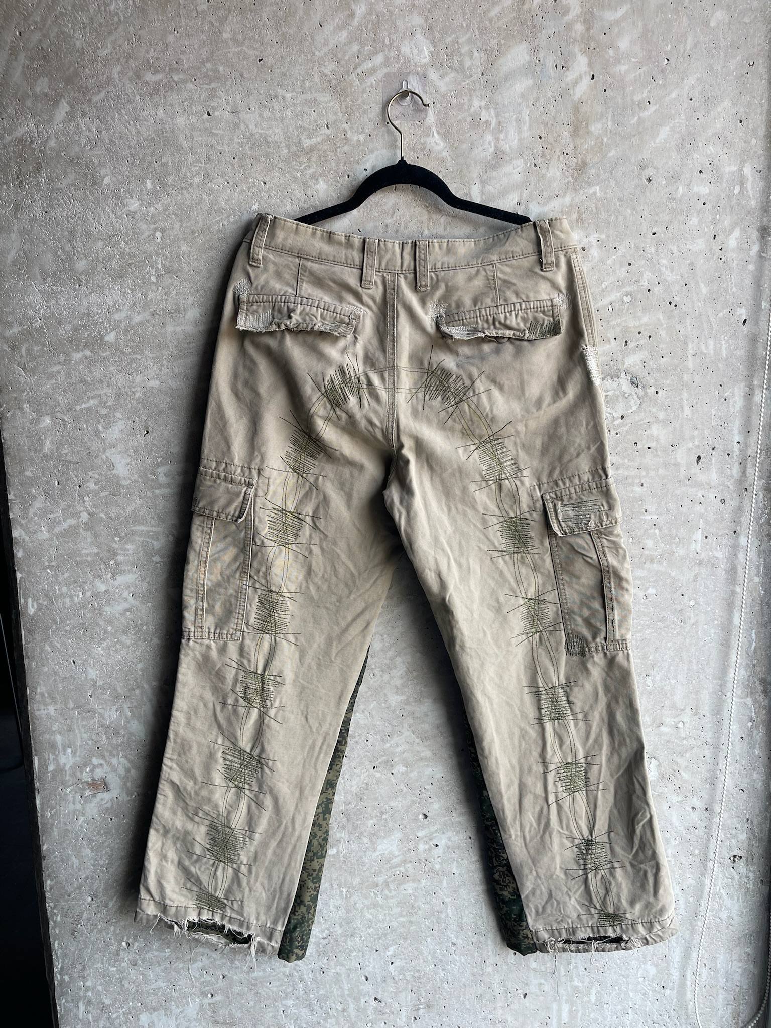 Camo Spikes - Cargo Pants