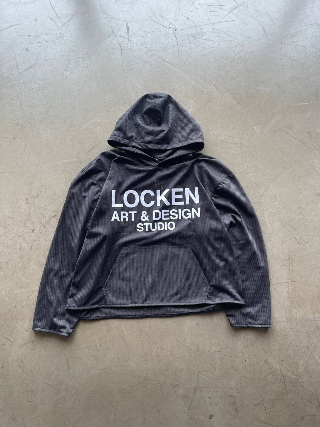 Mesh Hoodie Negra- Boxy